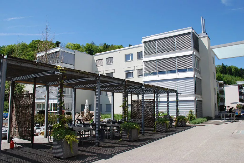 azb_wohnen_wohnhaus-nord.jpg azb_wohnen_wohnhaus-nord.jpg
