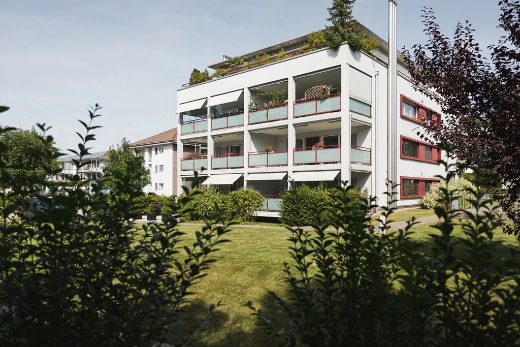 azb_wohnen_wohnhaus-Zentrum.jpg azb_wohnen_wohnhaus-Zentrum.jpg
